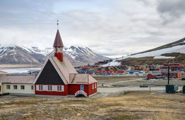 silversea-arctic-cruise-church-longyearbyen-norway